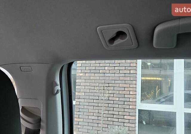 Белый Фольксваген Гольф, объемом двигателя 1.6 л и пробегом 214 тыс. км за 10800 $, фото 23 на Automoto.ua