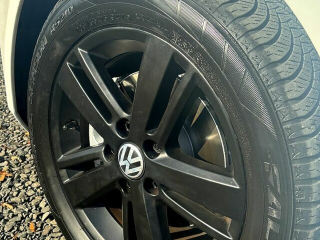 Белый Фольксваген Гольф, объемом двигателя 1.4 л и пробегом 213 тыс. км за 9000 $, фото 10 на Automoto.ua