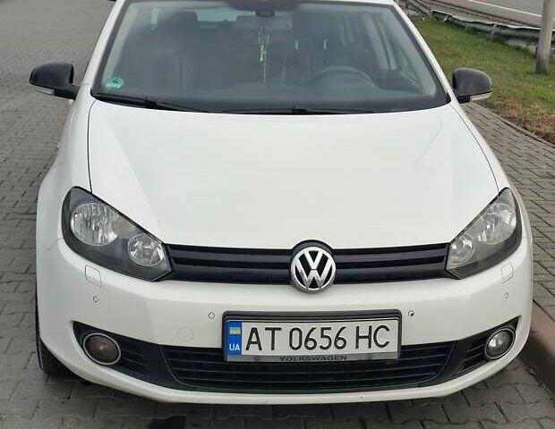 Белый Фольксваген Гольф, объемом двигателя 1.6 л и пробегом 293 тыс. км за 9300 $, фото 2 на Automoto.ua