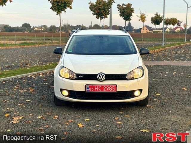 Белый Фольксваген Гольф, объемом двигателя 1.4 л и пробегом 213 тыс. км за 9000 $, фото 1 на Automoto.ua