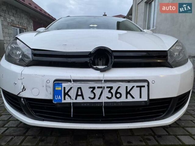 Белый Фольксваген Гольф, объемом двигателя 1.6 л и пробегом 235 тыс. км за 7200 $, фото 3 на Automoto.ua