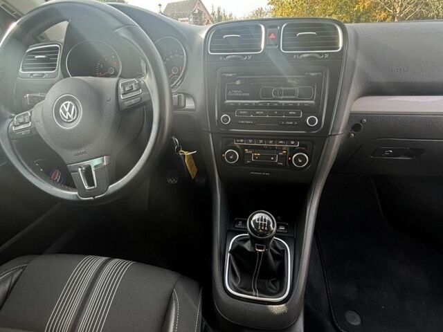 Білий Фольксваген Гольф, об'ємом двигуна 1.4 л та пробігом 213 тис. км за 9000 $, фото 14 на Automoto.ua