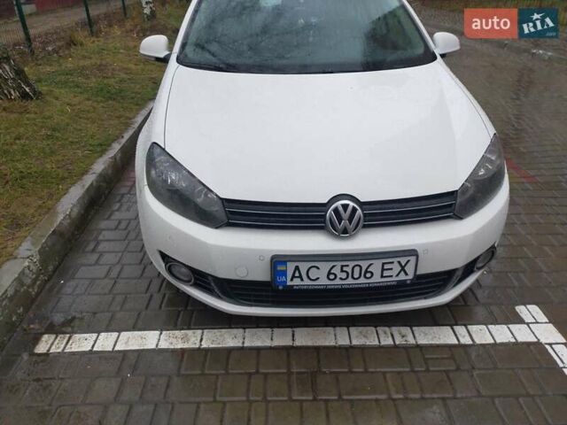 Белый Фольксваген Гольф, объемом двигателя 1.6 л и пробегом 263 тыс. км за 7000 $, фото 1 на Automoto.ua