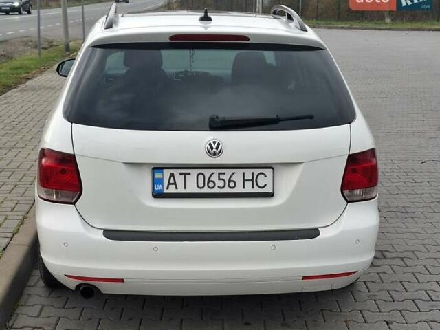Белый Фольксваген Гольф, объемом двигателя 1.6 л и пробегом 293 тыс. км за 9300 $, фото 4 на Automoto.ua