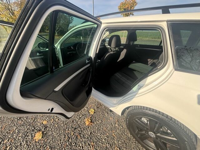 Білий Фольксваген Гольф, об'ємом двигуна 1.4 л та пробігом 213 тис. км за 9000 $, фото 19 на Automoto.ua