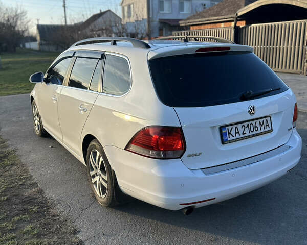 Белый Фольксваген Гольф, объемом двигателя 1.6 л и пробегом 206 тыс. км за 9999 $, фото 7 на Automoto.ua
