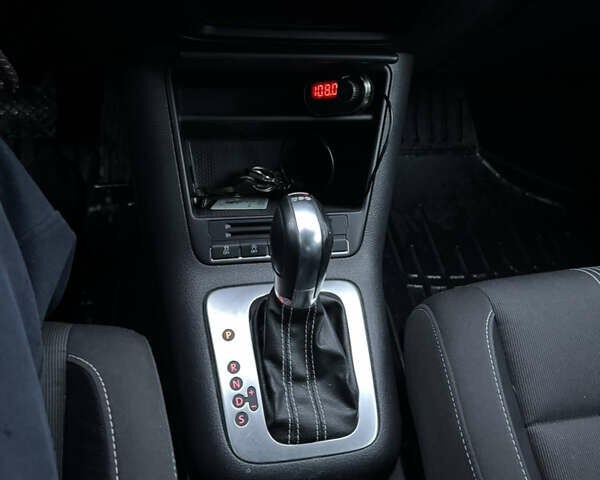 Білий Фольксваген Гольф, об'ємом двигуна 1.6 л та пробігом 267 тис. км за 8700 $, фото 13 на Automoto.ua