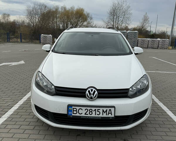 Белый Фольксваген Гольф, объемом двигателя 1.6 л и пробегом 228 тыс. км за 7900 $, фото 2 на Automoto.ua