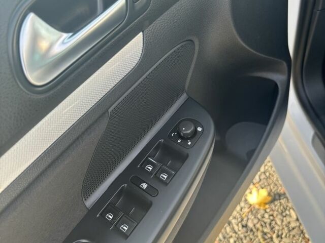 Білий Фольксваген Гольф, об'ємом двигуна 1.4 л та пробігом 213 тис. км за 9000 $, фото 22 на Automoto.ua