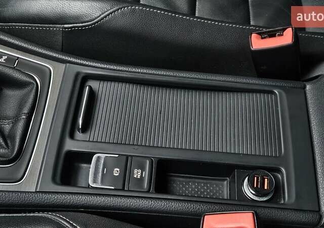 Белый Фольксваген Гольф, объемом двигателя 1.6 л и пробегом 214 тыс. км за 10800 $, фото 14 на Automoto.ua