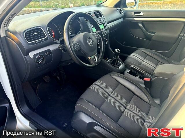 Белый Фольксваген Гольф, объемом двигателя 1.4 л и пробегом 213 тыс. км за 9000 $, фото 9 на Automoto.ua