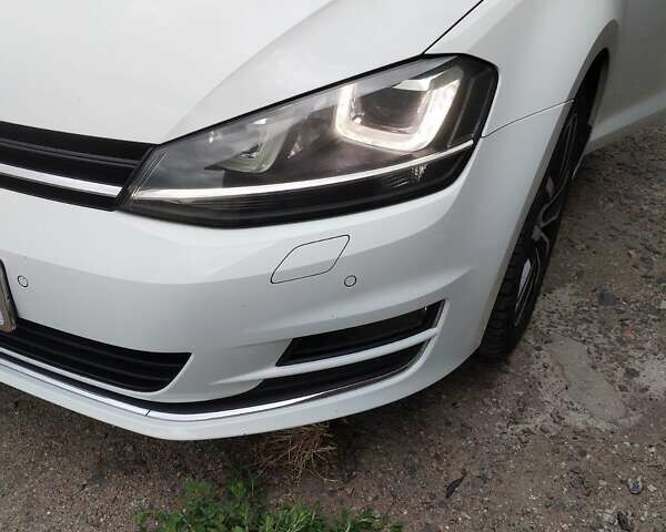 Белый Фольксваген Гольф, объемом двигателя 1.97 л и пробегом 236 тыс. км за 13800 $, фото 21 на Automoto.ua