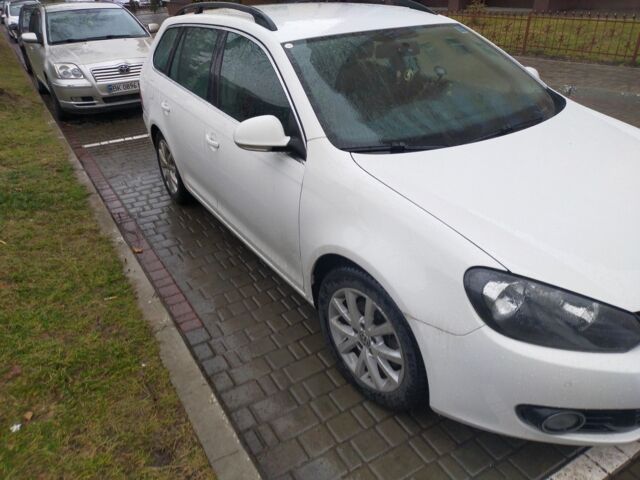 Белый Фольксваген Гольф, объемом двигателя 1.6 л и пробегом 263 тыс. км за 7000 $, фото 1 на Automoto.ua