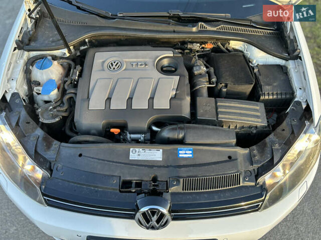 Белый Фольксваген Гольф, объемом двигателя 1.6 л и пробегом 206 тыс. км за 9999 $, фото 8 на Automoto.ua