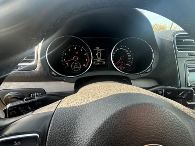 Білий Фольксваген Гольф, об'ємом двигуна 1.4 л та пробігом 213 тис. км за 9000 $, фото 18 на Automoto.ua