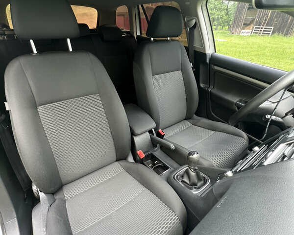 Белый Фольксваген Гольф, объемом двигателя 1.6 л и пробегом 228 тыс. км за 7900 $, фото 20 на Automoto.ua