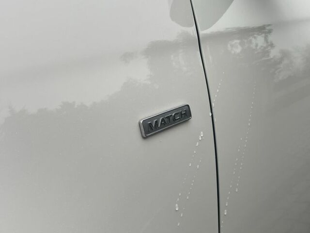 Белый Фольксваген Гольф, объемом двигателя 1.6 л и пробегом 177 тыс. км за 9900 $, фото 5 на Automoto.ua