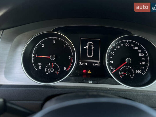 Белый Фольксваген Гольф, объемом двигателя 1.6 л и пробегом 268 тыс. км за 11000 $, фото 17 на Automoto.ua