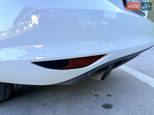 Белый Фольксваген Гольф, объемом двигателя 1.6 л и пробегом 256 тыс. км за 9500 $, фото 10 на Automoto.ua