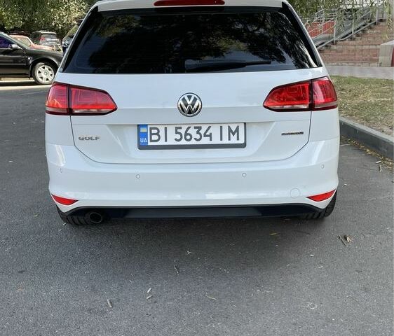Белый Фольксваген Гольф, объемом двигателя 1.6 л и пробегом 255 тыс. км за 10900 $, фото 7 на Automoto.ua