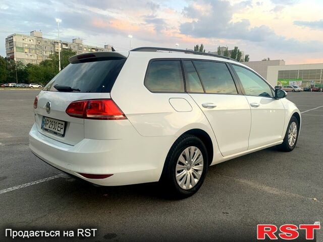 Белый Фольксваген Гольф, объемом двигателя 1.6 л и пробегом 258 тыс. км за 10700 $, фото 2 на Automoto.ua