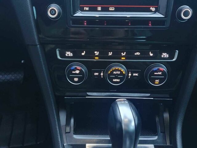 Білий Фольксваген Гольф, об'ємом двигуна 1.6 л та пробігом 195 тис. км за 13350 $, фото 4 на Automoto.ua