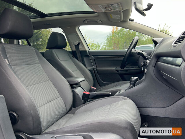 Белый Фольксваген Гольф, объемом двигателя 2 л и пробегом 184 тыс. км за 10999 $, фото 8 на Automoto.ua