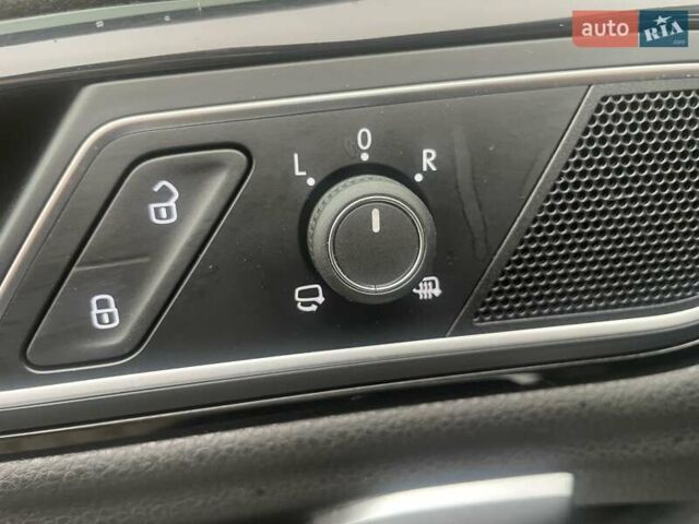 Белый Фольксваген Гольф, объемом двигателя 1.6 л и пробегом 216 тыс. км за 10900 $, фото 42 на Automoto.ua