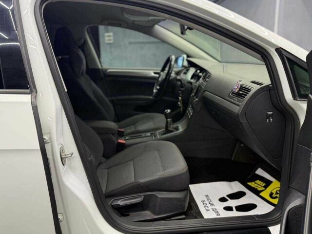 Білий Фольксваген Гольф, об'ємом двигуна 1.6 л та пробігом 231 тис. км за 11400 $, фото 18 на Automoto.ua