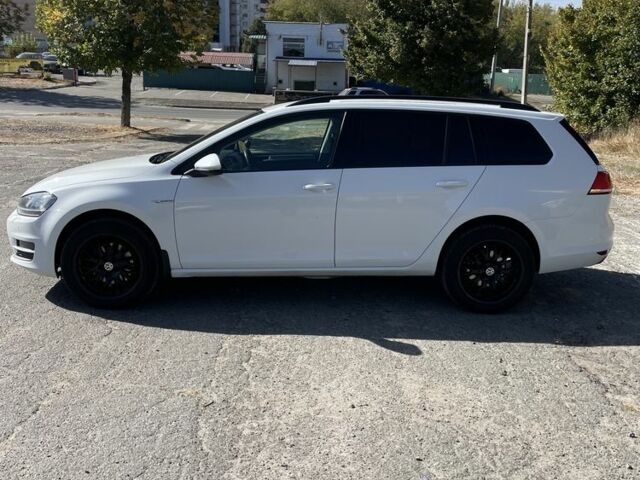 Белый Фольксваген Гольф, объемом двигателя 1.6 л и пробегом 255 тыс. км за 10900 $, фото 5 на Automoto.ua