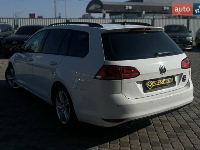 Белый Фольксваген Гольф, объемом двигателя 1.6 л и пробегом 268 тыс. км за 11000 $, фото 4 на Automoto.ua