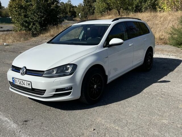 Белый Фольксваген Гольф, объемом двигателя 1.6 л и пробегом 255 тыс. км за 10900 $, фото 6 на Automoto.ua