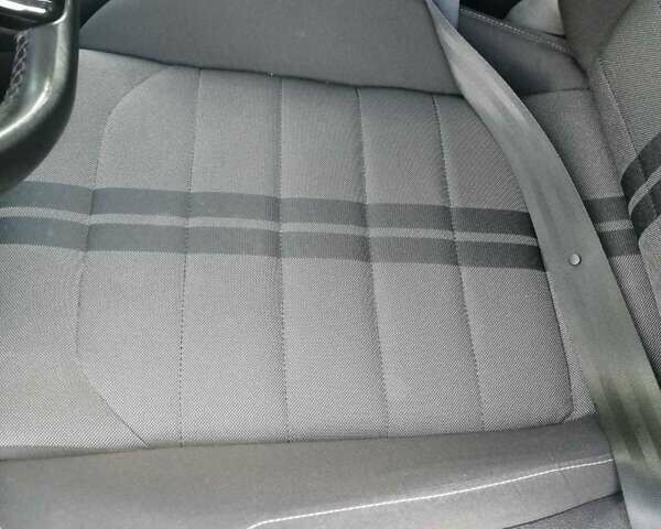 Білий Фольксваген Гольф, об'ємом двигуна 1.6 л та пробігом 266 тис. км за 12200 $, фото 19 на Automoto.ua