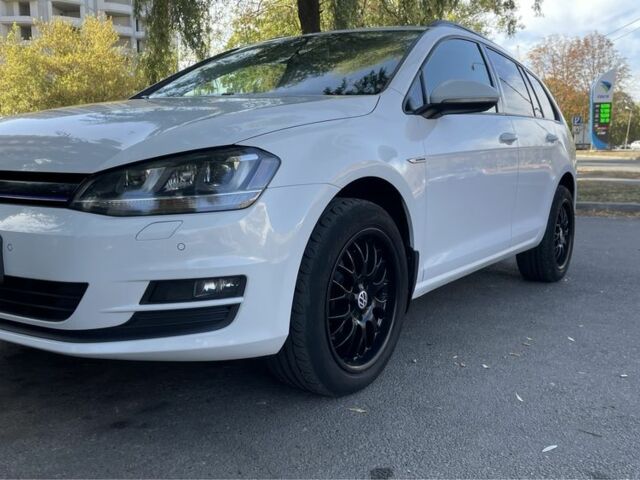 Белый Фольксваген Гольф, объемом двигателя 1.6 л и пробегом 255 тыс. км за 10900 $, фото 10 на Automoto.ua