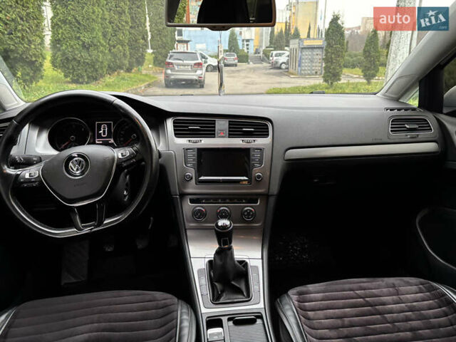 Белый Фольксваген Гольф, объемом двигателя 1.6 л и пробегом 246 тыс. км за 9350 $, фото 29 на Automoto.ua
