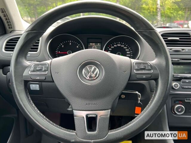 Белый Фольксваген Гольф, объемом двигателя 2 л и пробегом 184 тыс. км за 10999 $, фото 13 на Automoto.ua