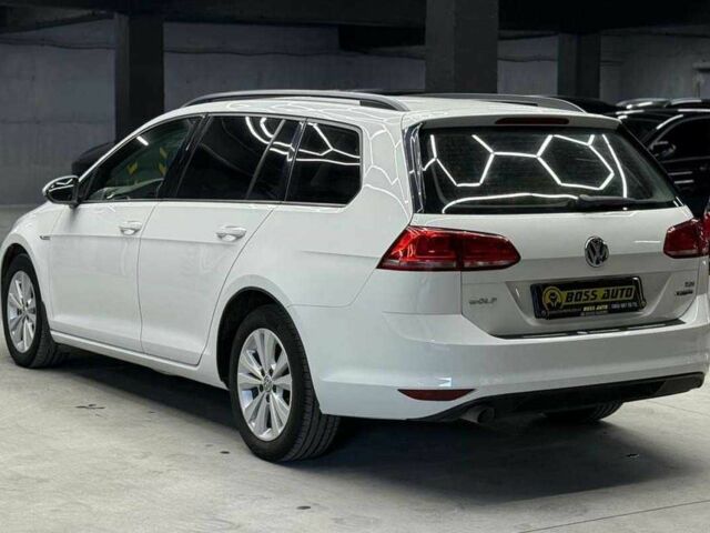 Білий Фольксваген Гольф, об'ємом двигуна 1.6 л та пробігом 231 тис. км за 11400 $, фото 3 на Automoto.ua
