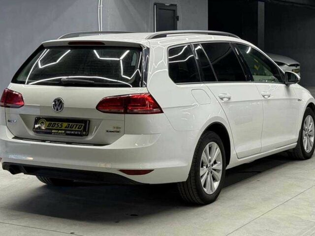 Білий Фольксваген Гольф, об'ємом двигуна 1.6 л та пробігом 231 тис. км за 11400 $, фото 5 на Automoto.ua