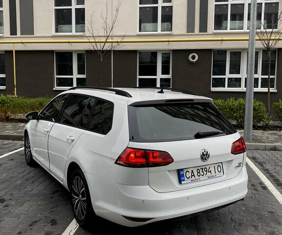 Белый Фольксваген Гольф, объемом двигателя 1.6 л и пробегом 275 тыс. км за 8700 $, фото 5 на Automoto.ua