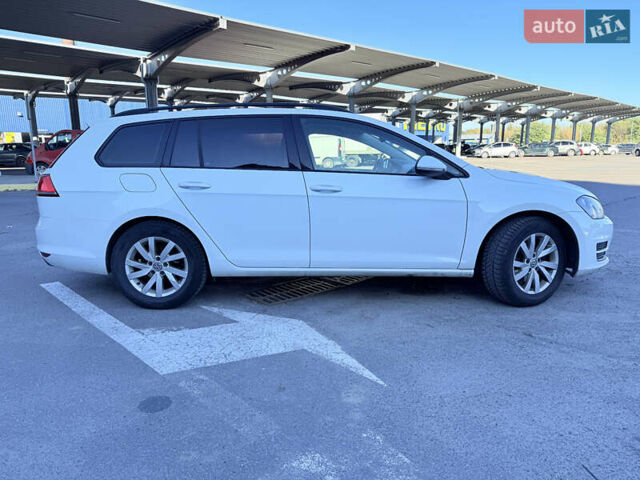 Белый Фольксваген Гольф, объемом двигателя 1.6 л и пробегом 256 тыс. км за 9500 $, фото 5 на Automoto.ua