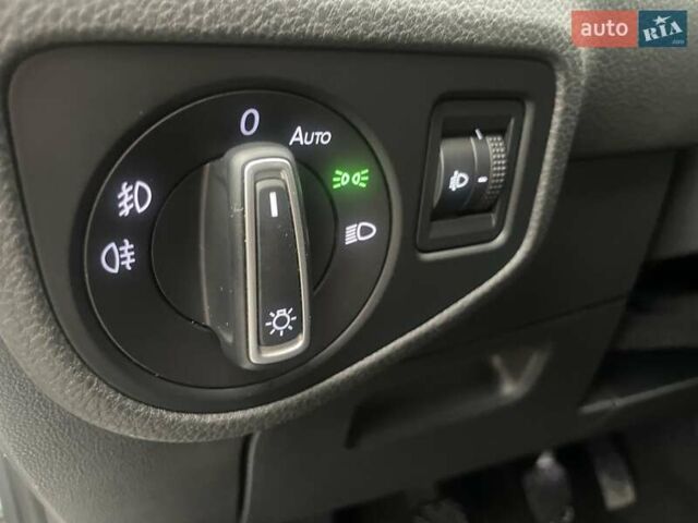 Белый Фольксваген Гольф, объемом двигателя 1.6 л и пробегом 216 тыс. км за 10900 $, фото 41 на Automoto.ua