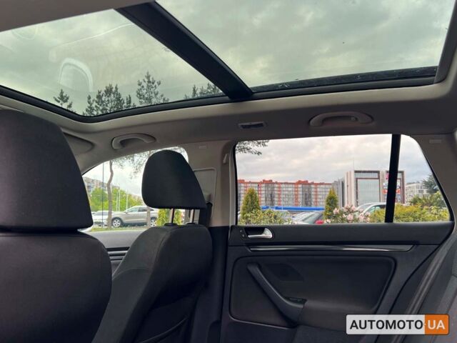 Белый Фольксваген Гольф, объемом двигателя 2 л и пробегом 184 тыс. км за 10999 $, фото 10 на Automoto.ua