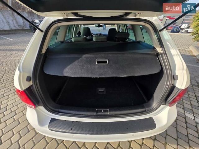 Белый Фольксваген Гольф, объемом двигателя 1.6 л и пробегом 238 тыс. км за 8450 $, фото 10 на Automoto.ua