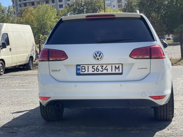 Белый Фольксваген Гольф, объемом двигателя 1.6 л и пробегом 255 тыс. км за 10900 $, фото 4 на Automoto.ua