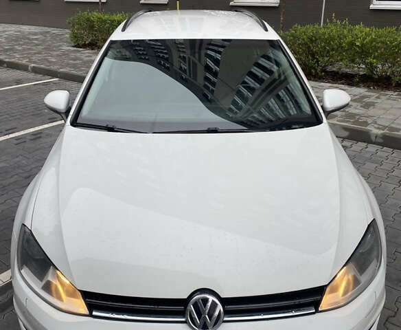 Белый Фольксваген Гольф, объемом двигателя 1.6 л и пробегом 275 тыс. км за 8700 $, фото 6 на Automoto.ua