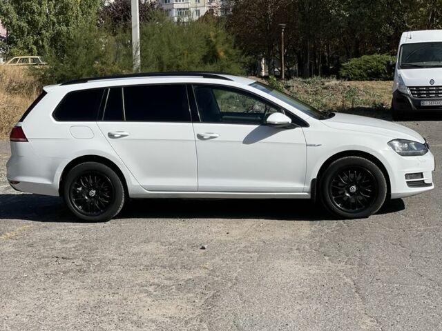 Белый Фольксваген Гольф, объемом двигателя 1.6 л и пробегом 255 тыс. км за 10900 $, фото 2 на Automoto.ua