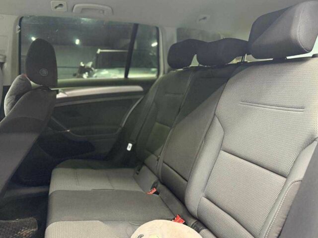 Білий Фольксваген Гольф, об'ємом двигуна 1.6 л та пробігом 231 тис. км за 11400 $, фото 22 на Automoto.ua