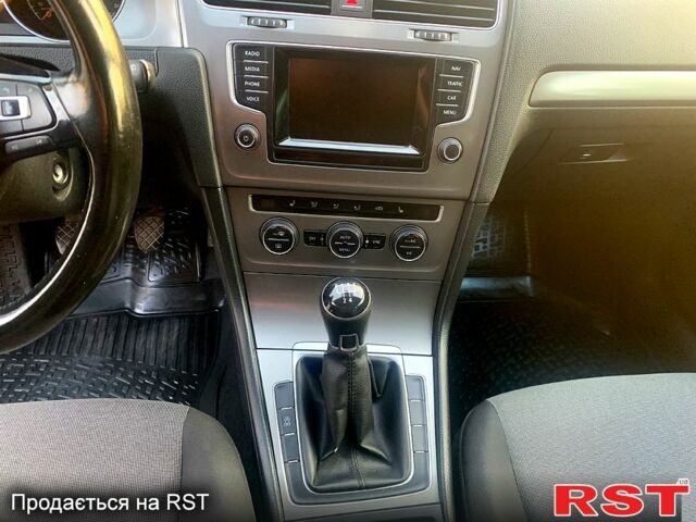 Белый Фольксваген Гольф, объемом двигателя 1.6 л и пробегом 258 тыс. км за 10700 $, фото 9 на Automoto.ua