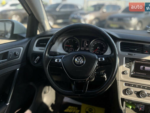 Белый Фольксваген Гольф, объемом двигателя 1.6 л и пробегом 268 тыс. км за 11000 $, фото 10 на Automoto.ua