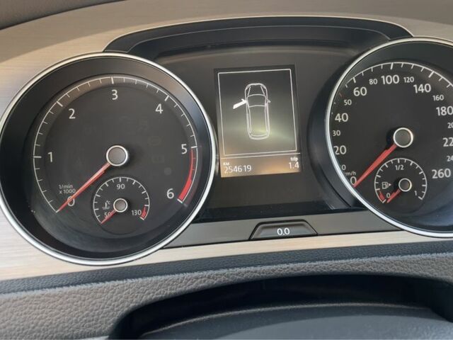 Белый Фольксваген Гольф, объемом двигателя 1.6 л и пробегом 255 тыс. км за 10900 $, фото 15 на Automoto.ua